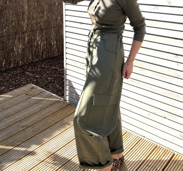 OLIVE CARGO BARREL PANTS