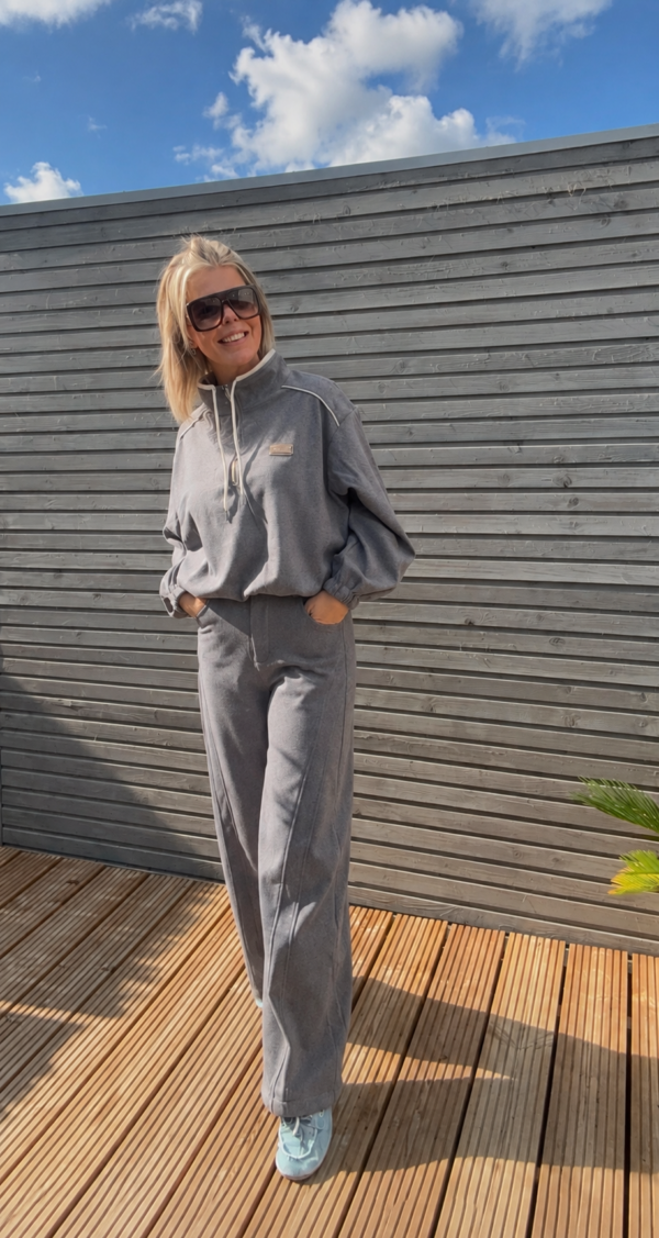 THE URBAN GREY SET