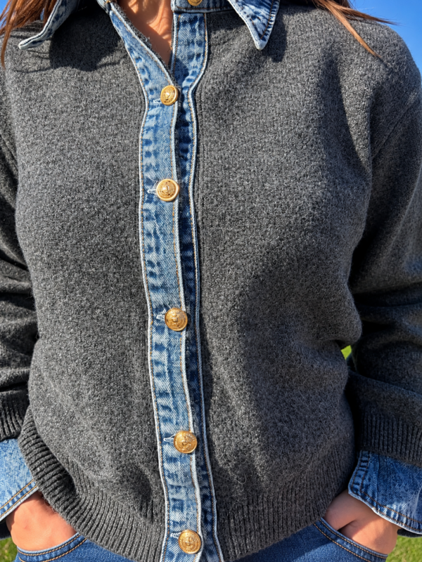GREY DENIM COLLAR CARDIGAN
