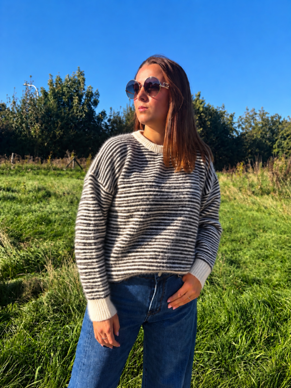 KNIT SWEATER ICONIC